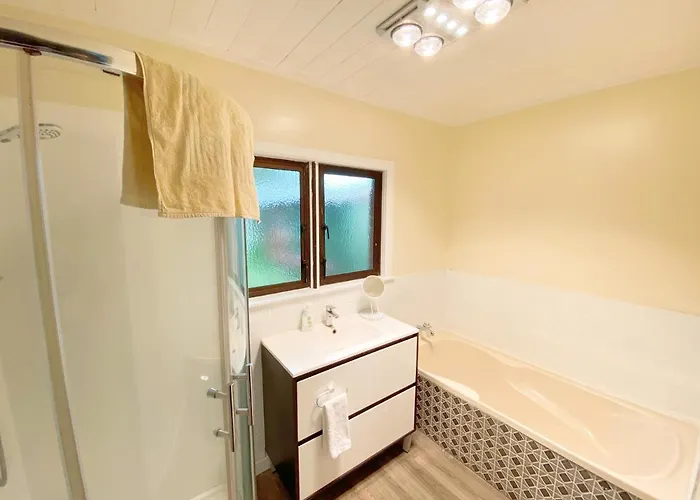 Сasa de vacaciones Red Sunny House